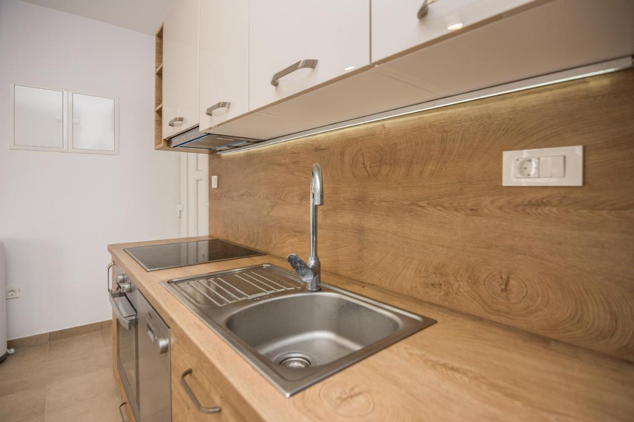 Zilip Apartments วีร์ ภายนอก รูปภาพ