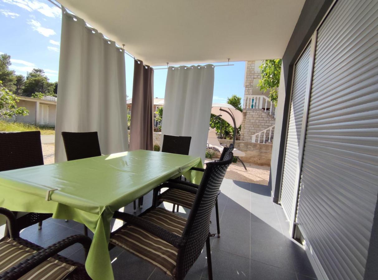 Zilip Apartments วีร์ ภายนอก รูปภาพ