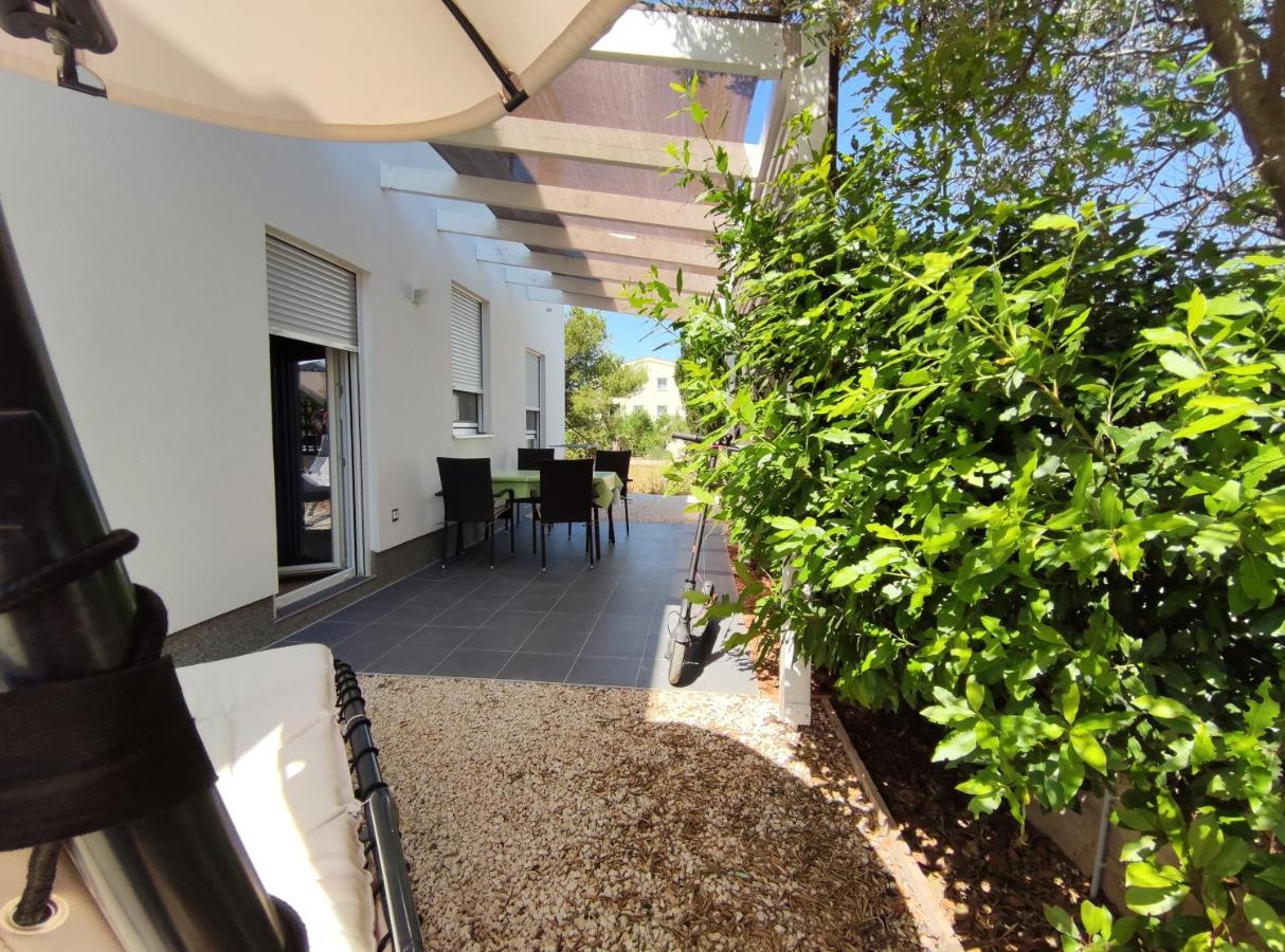 Zilip Apartments วีร์ ภายนอก รูปภาพ
